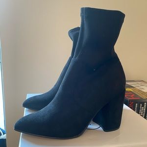 Steve Madden Faux Suede Booties (Never Worn)